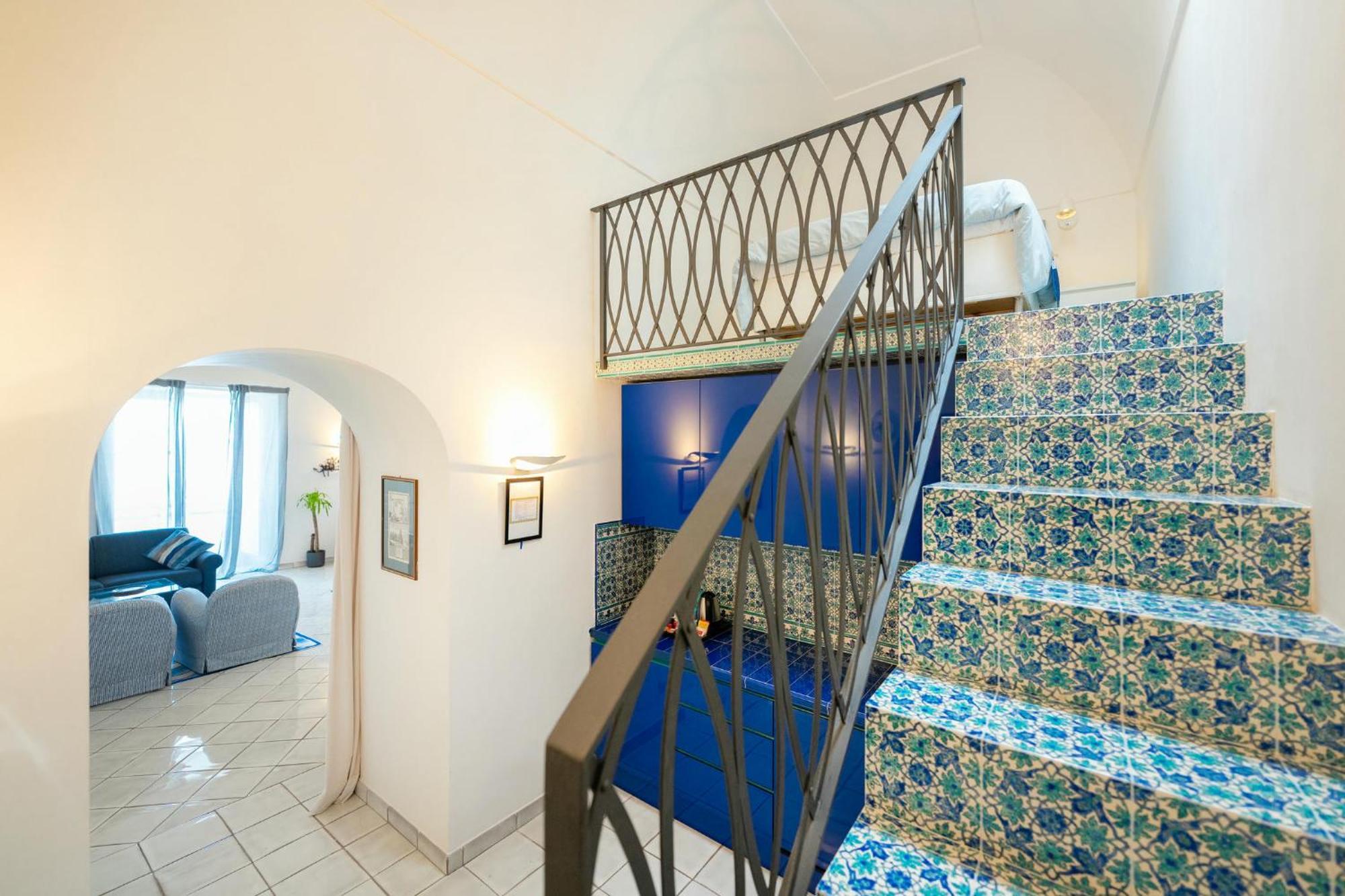 Suite Palazzo Capri - Seaview Eksteriør bilde